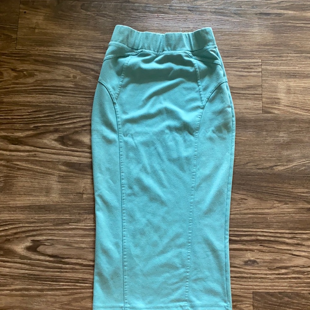 A-line mid skirt
